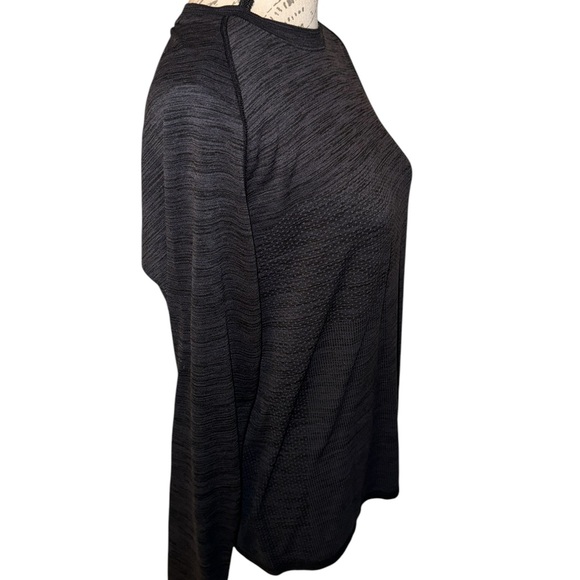 Zella Top - Picture 3 of 5